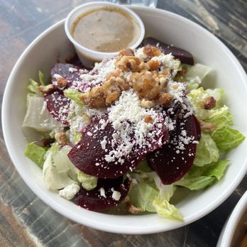 The Station Pub - Beet salad - American Near Me - East Kootenay, British Columbia