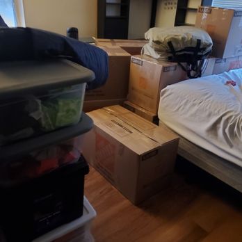Bellhop Moving - All of my things in the bedroom before the movers came - Movers Near Me - Washington, DC, District of Columbia Bellhop Moving - All of my things in the bedroom before the movers came - Movers Near Me - Washington, DC, District of Columbia