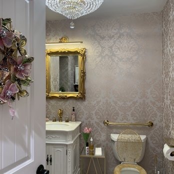 Throne Hair Salon - Breathtaking decor - Hair Extensions Near Me - Raleigh, North Carolina Throne Hair Salon - Breathtaking decor - Hair Extensions Near Me - Raleigh, North Carolina
