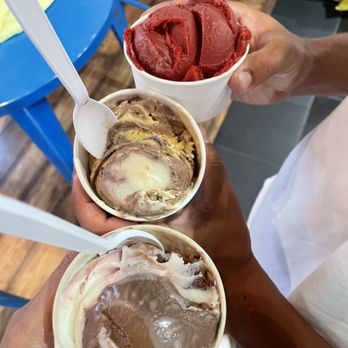 Caffe Stellato - Raspberry, Spumoni, Neapolitan - Italian Near Me - Burlingame, California