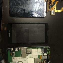 Houston Mobile Repair - Phones break when you get them "fixed" by an uninsured kiosk. Luckily I was able to return this phone back to working condition.
