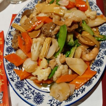Apsara Restaurant - Meats with veggies - Chinese Near Me - Providence, Rhode Island