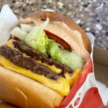 In-N-Out Burger - Burgers Near Me - Keizer, Oregon