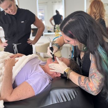 Demure Head Spa - Day Spas Near Me - Hilton Head Island, South Carolina
