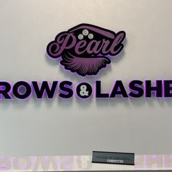 Pearlbrows & Lash Studio - It's salon name