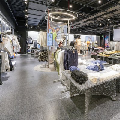 nike town newbury street