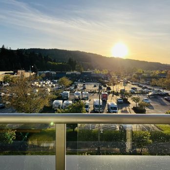 Atlas Apartments - Apartments Near Me - Issaquah, Washington Atlas Apartments - Apartments Near Me - Issaquah, Washington
