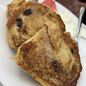 Coco's Kitchen - Cinnamon Roll French Toast - Breakfast & Brunch Near Me - Puerto Vallarta, JAL