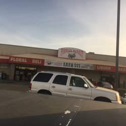 Pioneer Market - Grocery stop