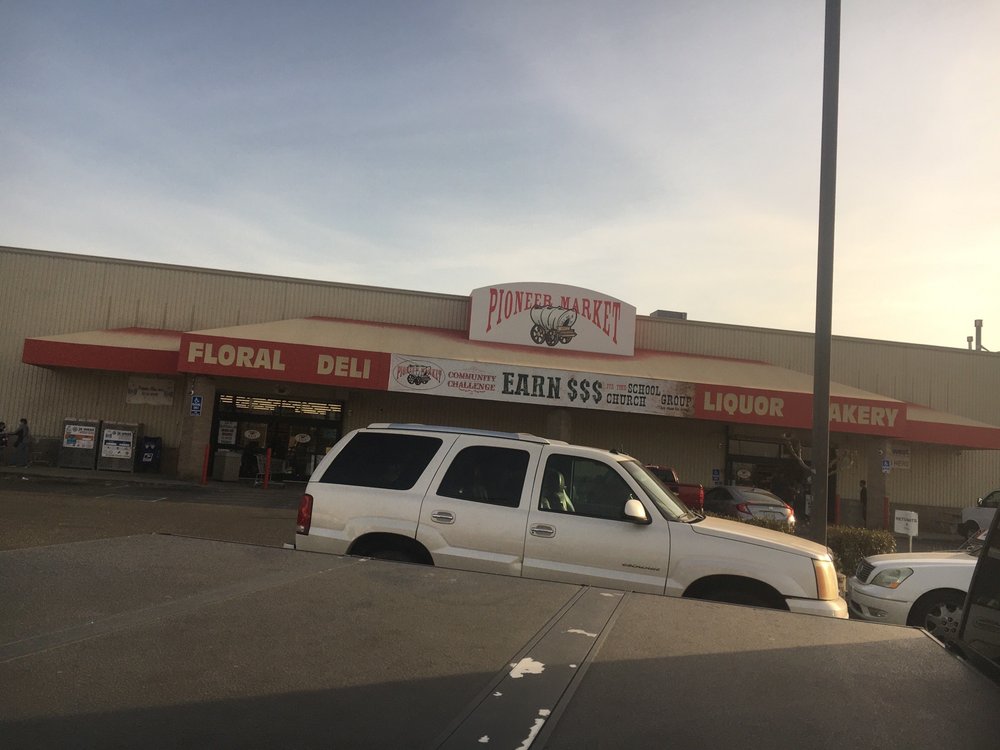 PIONEER MARKET Updated October 2024 21 Reviews 12138 Yosemite