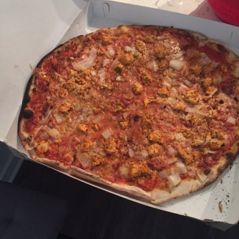 BAR - Chicken, onion, garlic pizza - Pizza Near Me - New Haven, Connecticut BAR - Chicken, onion, garlic pizza - Pizza Near Me - New Haven, Connecticut