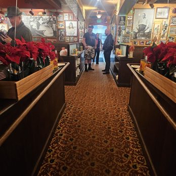 Buca di Beppo Italian Restaurant - Italian Near Me - Pasadena, California