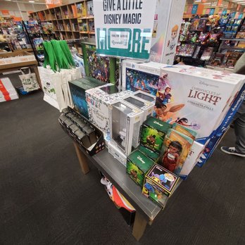 2nd & Charles - Gifts - Video Game Stores Near Me - Chantilly, Virginia