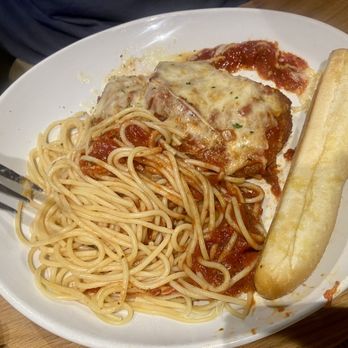 Olive Garden Italian Restaurant - Chicken Parmigiana - Italian Near Me - Mansfield, Texas Olive Garden Italian Restaurant - Chicken Parmigiana - Italian Near Me - Mansfield, Texas