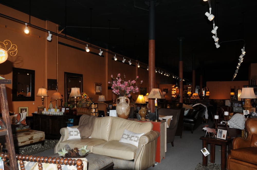 MOUNTAIN LODGE Updated August 2024 14 W Main St, Bozeman, Montana