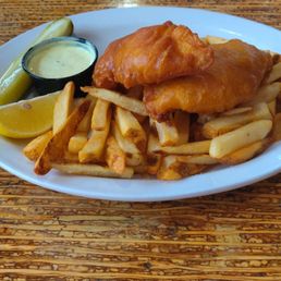 Fish and Chips w/tarter and lemon
