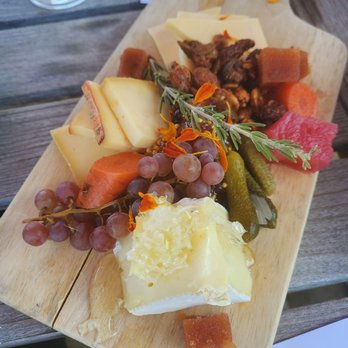 Roblar Winery - Wineries Near Me - Santa Ynez, California Roblar Winery - Wineries Near Me - Santa Ynez, California