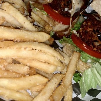 The Slider House - Skinny Jean Veggie Slider- black bean burger, beer cheese, avocado, red onion, tomato x jalapeño aioli on wheat bun - Burgers Near Me - Nashville, Tennessee