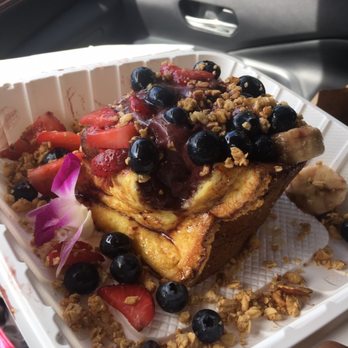 Guieb Cafe - Açaí french toast - New American Near Me - Honolulu, Hawaii