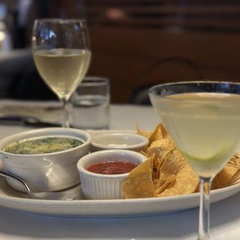 Hillstone - Spinach & Artichoke Dip - New American Near Me - Santa Monica, California