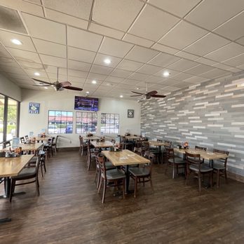 Broken Yolk Cafe - Inside - Breakfast & Brunch Near Me - La Verne, California