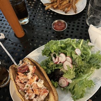 The Hourly Oyster House - Lobster Roll - Seafood Near Me - Cambridge, Massachusetts The Hourly Oyster House - Lobster Roll - Seafood Near Me - Cambridge, Massachusetts