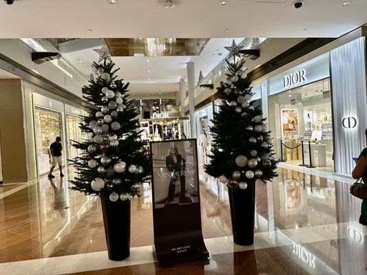 The Shoppes at Marina Bay Sands by null