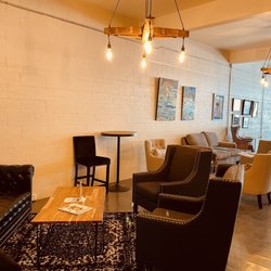 Bottle & Brush Art Bar