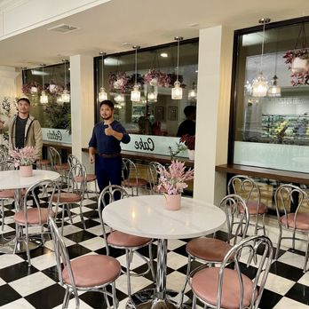 Jennivee’s Bakery - Jennivee's - Desserts Near Me - Chicago, Illinois Jennivee’s Bakery - Jennivee's - Desserts Near Me - Chicago, Illinois