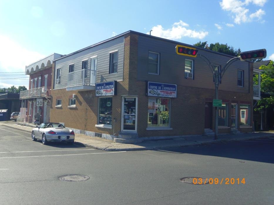 CENTRE DE L’ASPIRATEUR Updated August 2024 17 Photos 1025 Rue