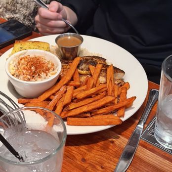 Pearls Oyster Bar - Bars Near Me - Oklahoma City, Oklahoma