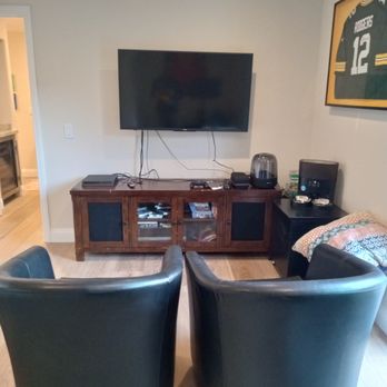 Handyman Cam - TV mount - Furniture Assembly Near Me - Ventura, California Handyman Cam - TV mount - Furniture Assembly Near Me - Ventura, California