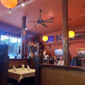Pacific Cafe - Cute interior (outside tables also available) - Seafood Near Me - San Francisco, California