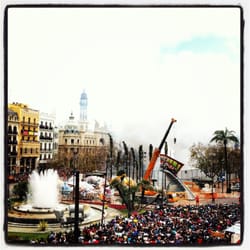 Hostal Venecia - Vistas desde Hostal Venecia a la Plaza del Ayuntamiento en Fallas 2013