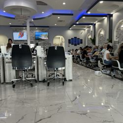 Ava Nails