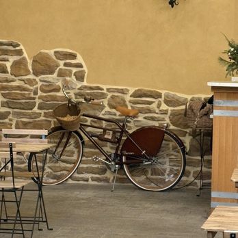 Folino Estate Winery - This bike - Italian Near Me - Kutztown, Pennsylvania