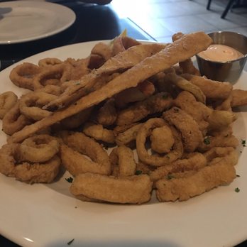 Papagallo Restaurant - Latin American Near Me - Attleboro, Massachusetts