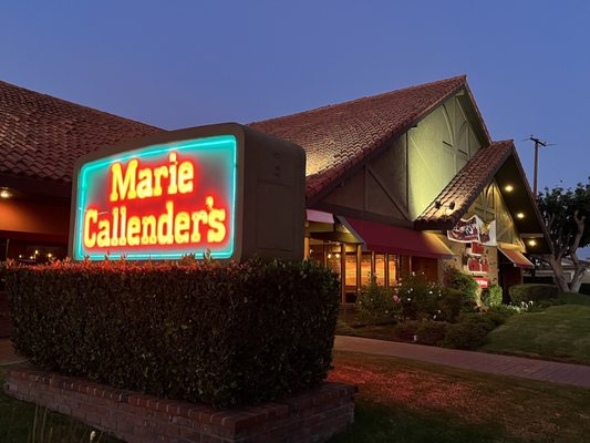 Marie Callender's Restaurant & Bakery by null