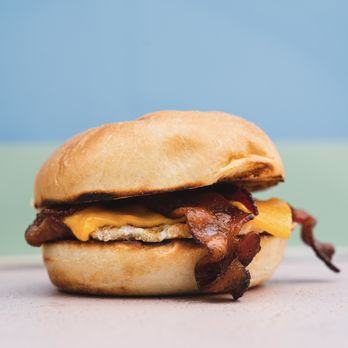 Farm To Truck - The Classic
:Farmer's Bacon / Fried Egg / Cheddar / on a Brioche Bun
#foodislove
#farmtotruckco - Food Trucks Near Me Farm To Truck - The Classic
:Farmer's Bacon / Fried Egg / Cheddar / on a Brioche Bun
#foodislove
#farmtotruckco - Food Trucks Near Me