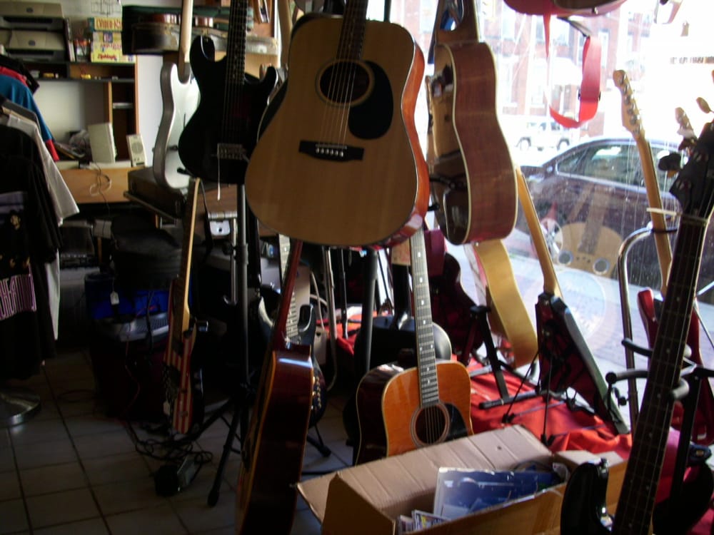 MOUNDTOWN MUSIC & COMPUTERS Updated October 2024 Request