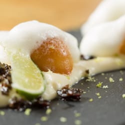 Restaurant Pfaffenkeller - Limettencreme mit limettenschaum und babas - olivenkrokant - so lecker