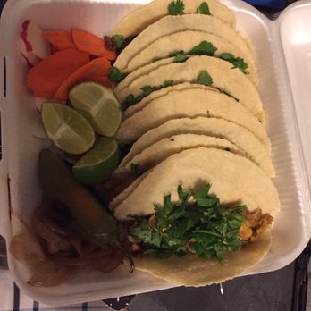 Tacos Mary's - 2 pastor, 2 asada, and 2 pollo. A surprise unexpected when I got back. - Mexican Near Me - Mesa, Arizona