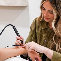 Bare Beaute Bling - Your permanent jewelry artist