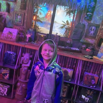 Atomic Horror - Tiki alcove - Personal Shopping Near Me - Orlando, Florida Atomic Horror - Tiki alcove - Personal Shopping Near Me - Orlando, Florida