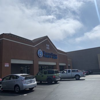 Beacon House Thrift Shop - Long Beach - Outside - Thrift Stores Near Me - Long Beach, California