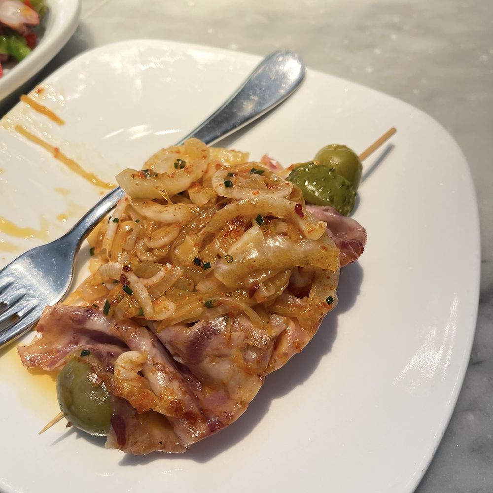 Mercado de la Reina - Pincho de chicharrón - Tapas/Small Plates Near Me - Madrid, M Mercado de la Reina - Pincho de chicharrón - Tapas/Small Plates Near Me - Madrid, M