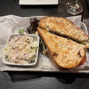 Covered Bridge Farm Table - Smoke maple tofu sandwich and Cole slaw - American Near Me - Campton, New Hampshire