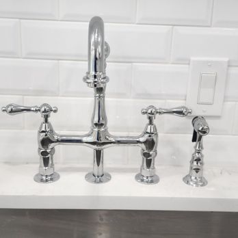 Palm Plumber & Air - Kitchen faucet installation and garbage disposal installation - Plumbing Near Me - Delray Beach, Florida Palm Plumber & Air - Kitchen faucet installation and garbage disposal installation - Plumbing Near Me - Delray Beach, Florida