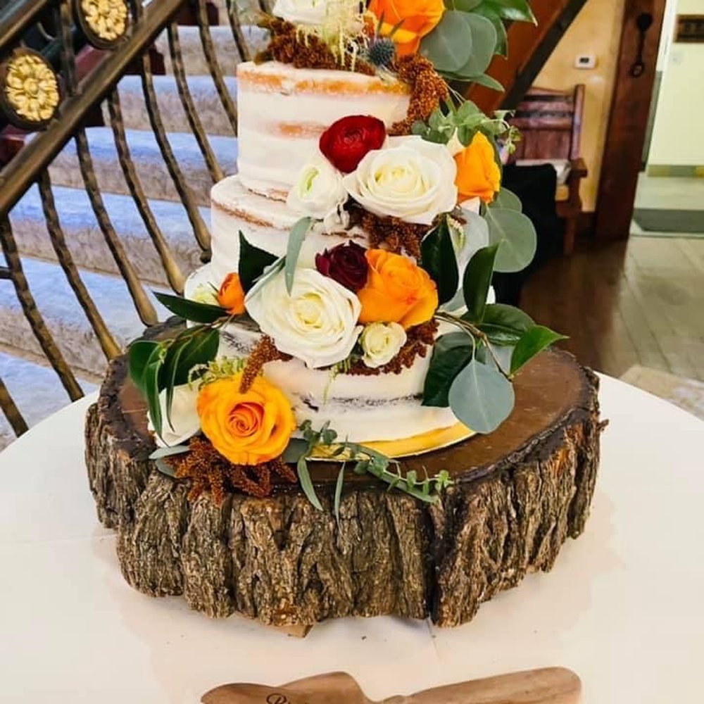 Breezy Floral - Flowers for the cake and cake stand! - Florists Near Me - Layton, Utah Breezy Floral - Flowers for the cake and cake stand! - Florists Near Me - Layton, Utah