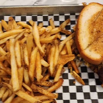 Fun Buns - Fatty Daddy Melt with fries. Tonight, it's the Thursday night special. Normally $15.00, but it's $10.00. It's fresh and it's fantastic. - Food Trucks Near Me - Spring Branch, Texas
